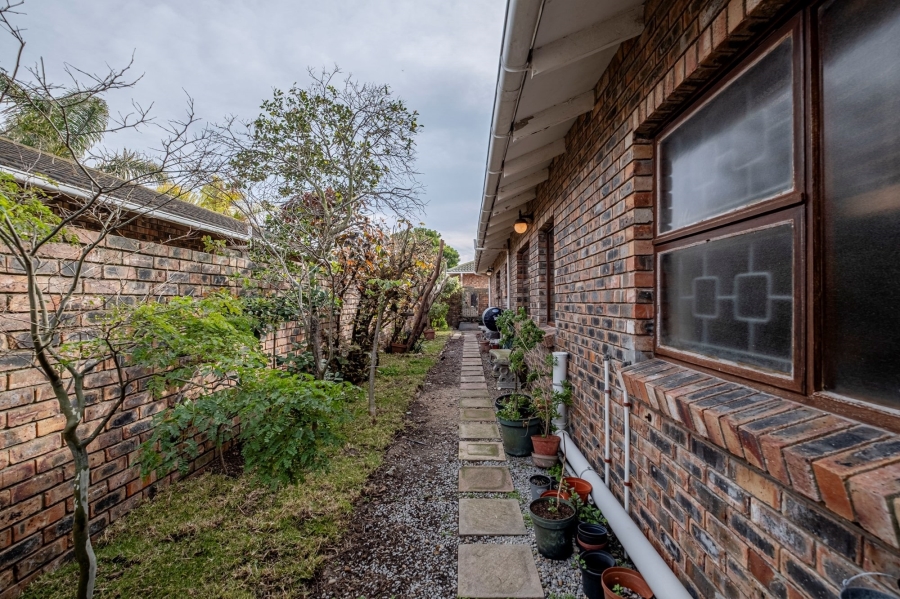 3 Bedroom Property for Sale in Summerstrand Eastern Cape
